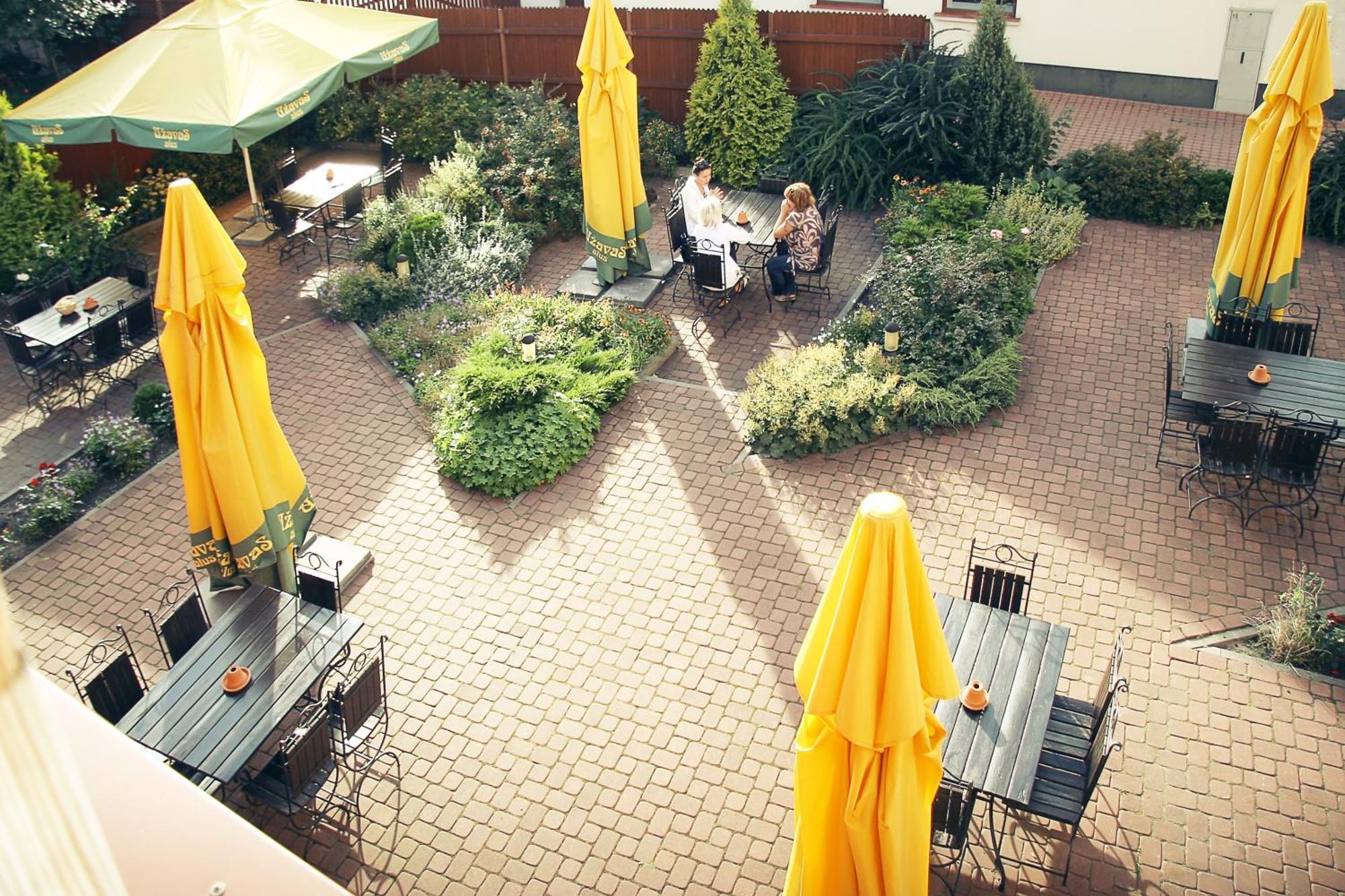 Kupfernams Hotel Ventspils Exterior foto